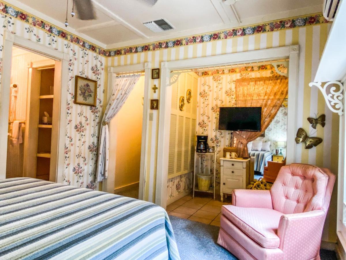 Inn At The Art Center San Angelo Bagian luar foto