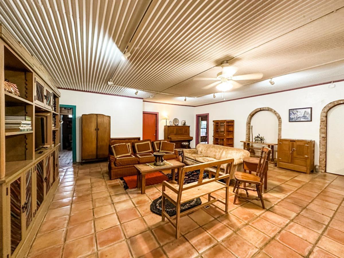 Inn At The Art Center San Angelo Bagian luar foto