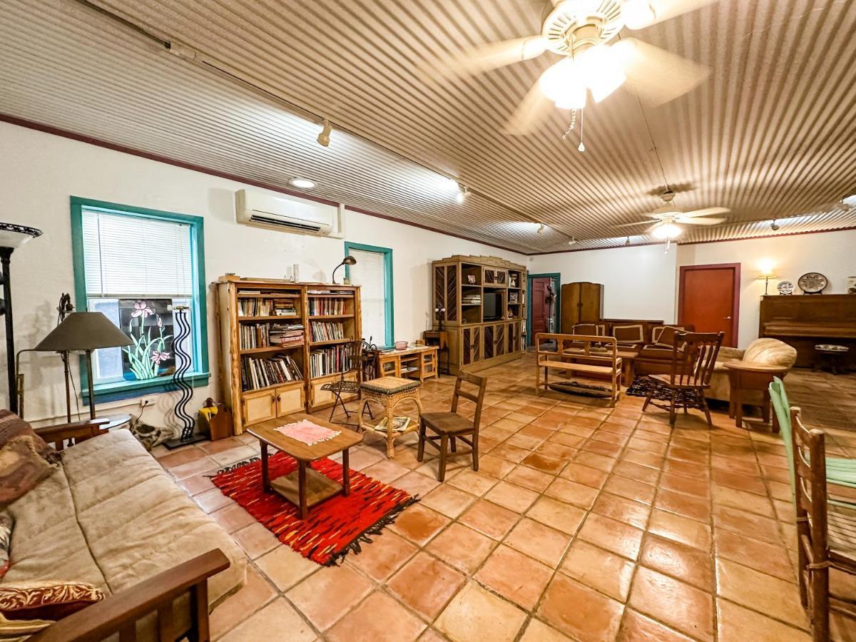 Inn At The Art Center San Angelo Bagian luar foto